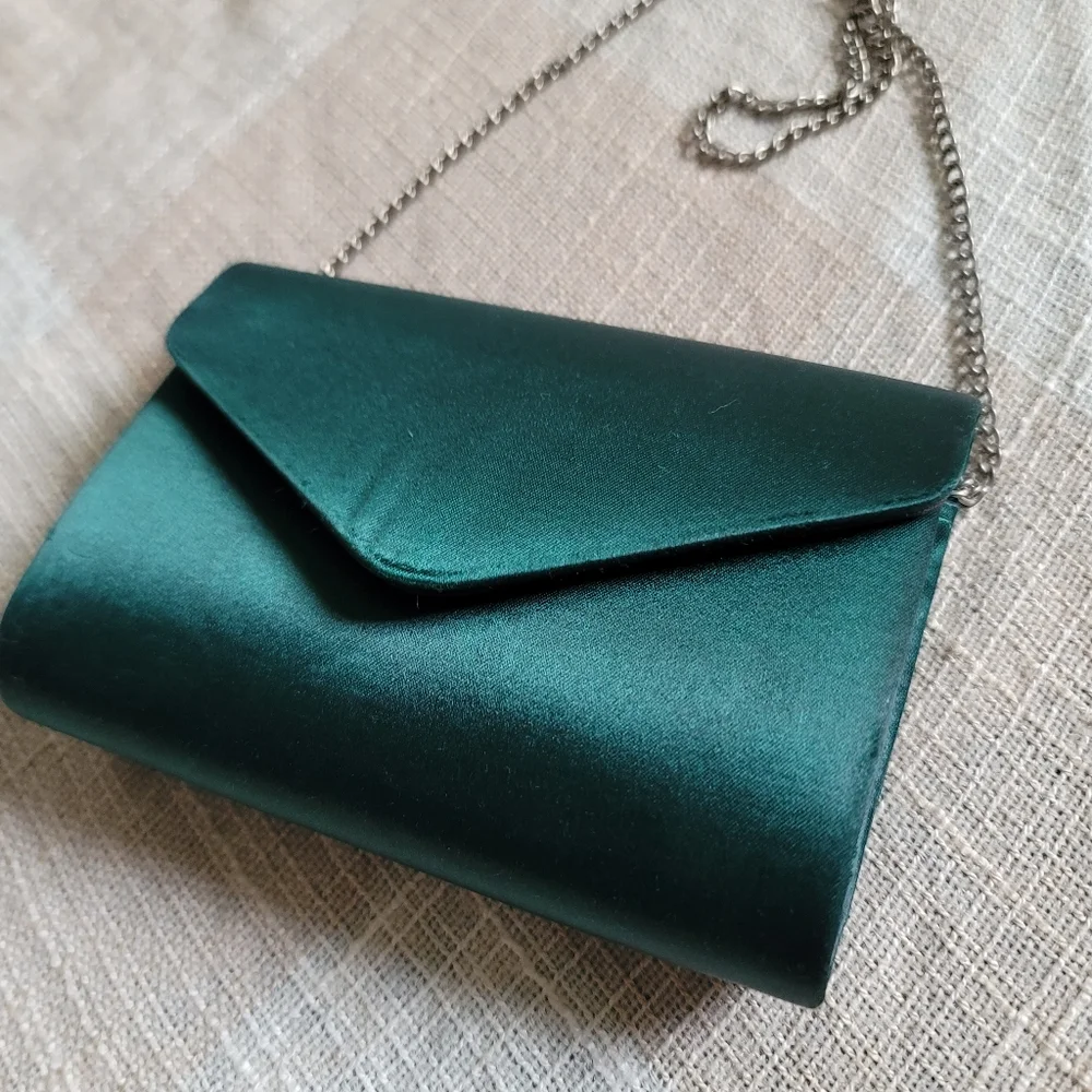 Vintage Emerald Green Hardsided Clutch - Picture 3 of 7